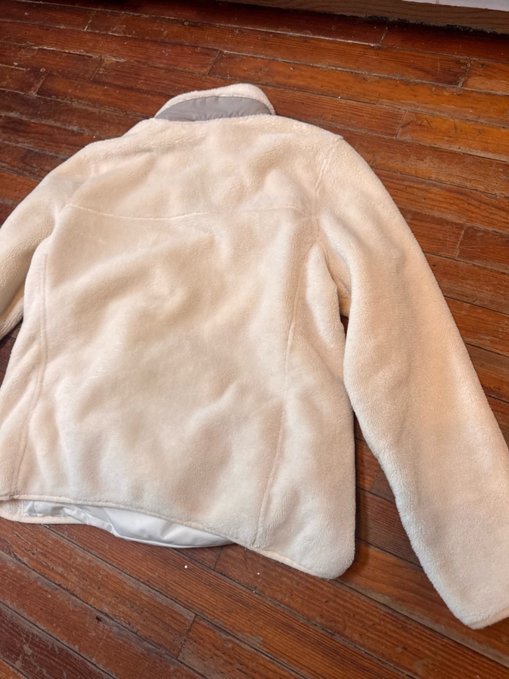 L.L. Bean Cream Sherpa Snap-Placket Pullover with Gray Trim - Picture 7 of 8